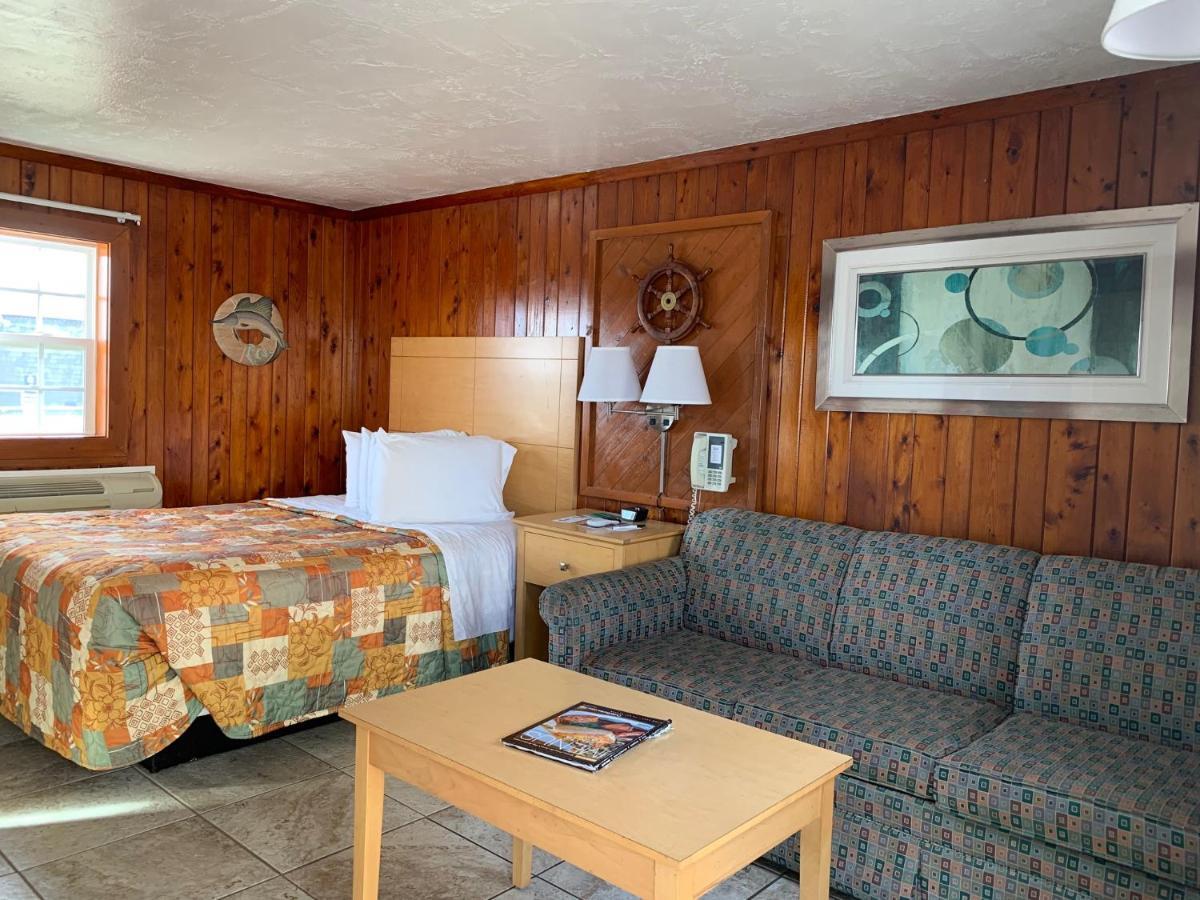 Sea Horse Inn And Cottages Нагс Хед Екстериор снимка